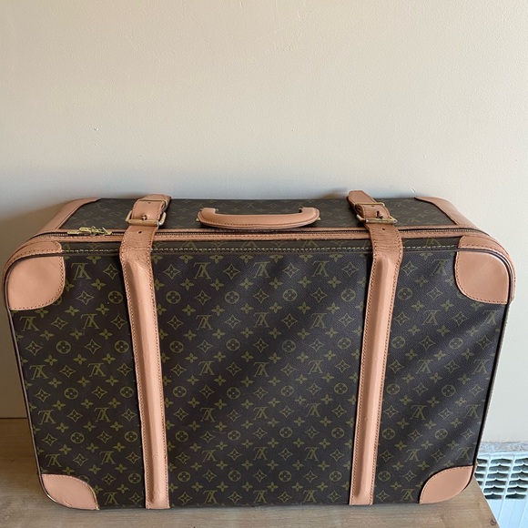 Authentic Louis Vuitton suitcase - Picture 1 of 13